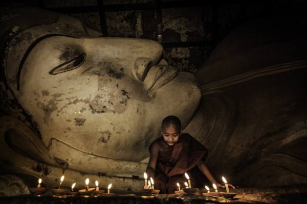 Photograph Gary Latham  Bagan Burma on One Eyeland